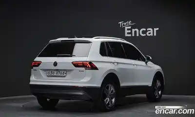 Volkswagen Tiguan 2018 2.0 гидро в Москве № 2060726, миниатюра 2