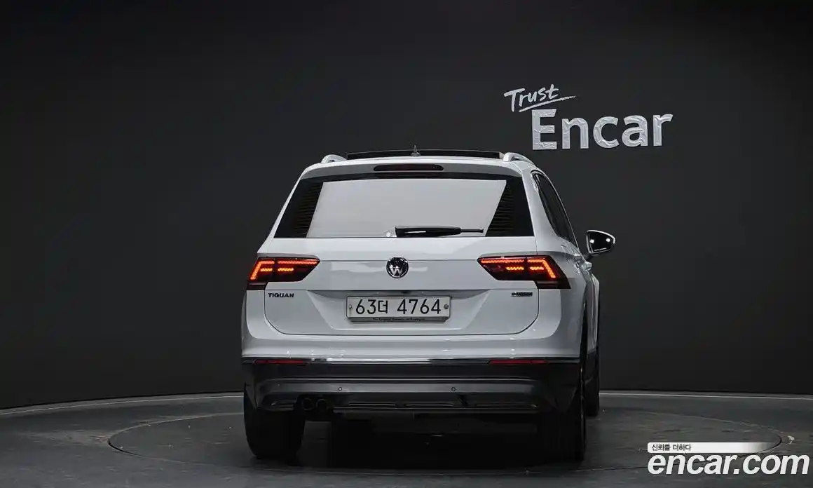 Volkswagen Tiguan 2018 2.0 гидро в Москве № 2060726, фото 4