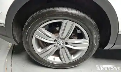 Volkswagen Tiguan 2018 2.0 гидро в Москве № 2060726, миниатюра 5