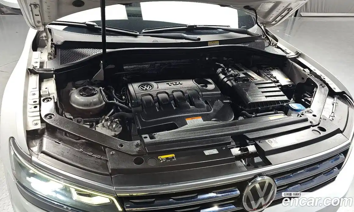 Volkswagen Tiguan 2018 2.0 гидро в Москве № 2060726, фото 6