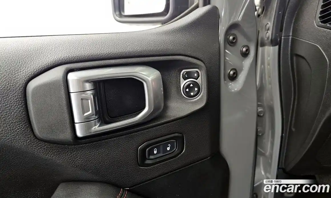Jeep Wrangler 2020 2.0 гидро в Москве № 2061445, фото 16