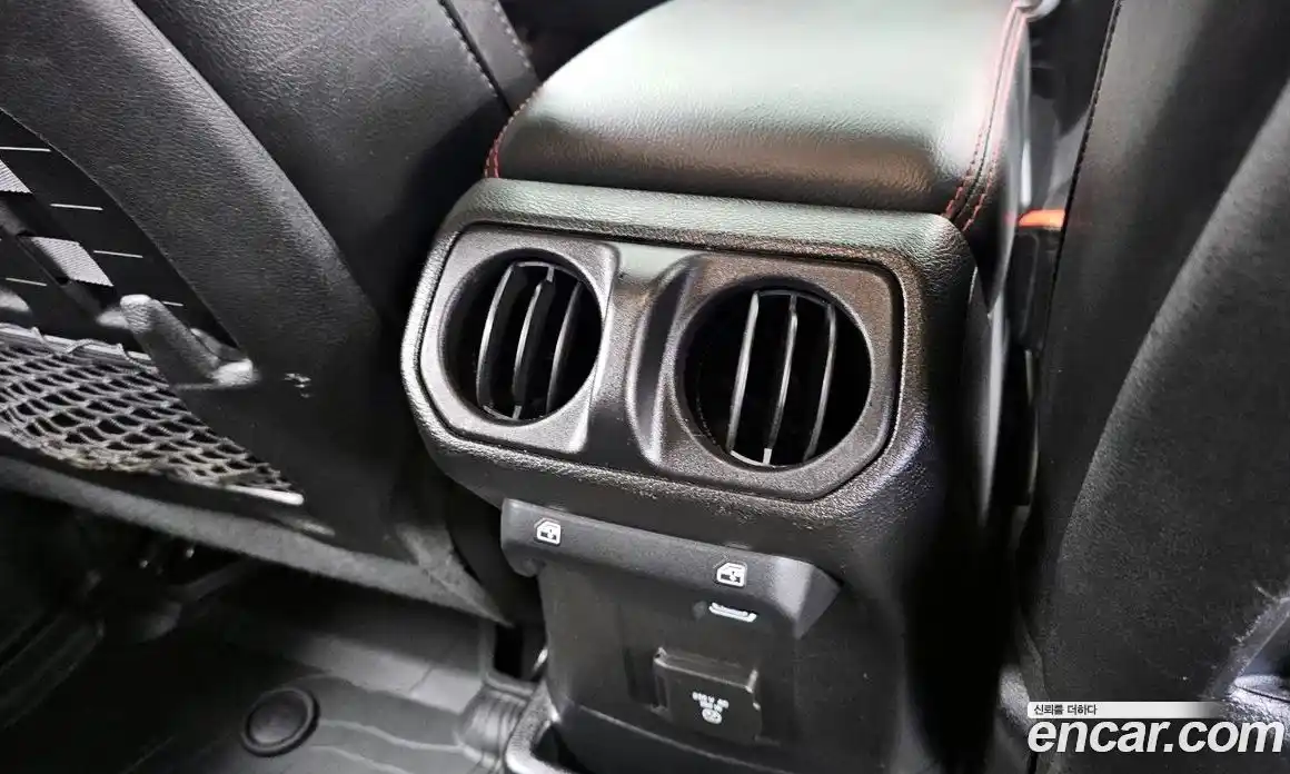 Jeep Wrangler 2020 2.0 гидро в Москве № 2061445, фото 25