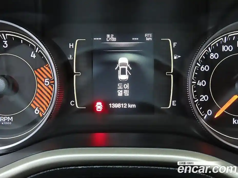 Jeep Cherokee 2015 2.0 гидро в Москве № 2061667, фото 6