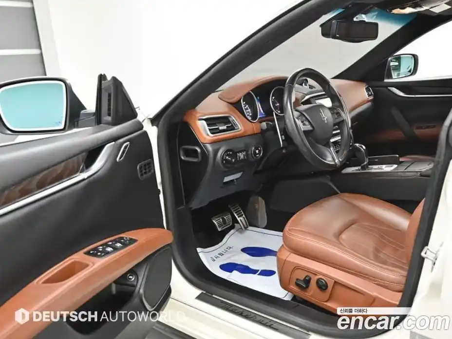 Maserati Ghibli 2015 3.0 гидро, фото 11