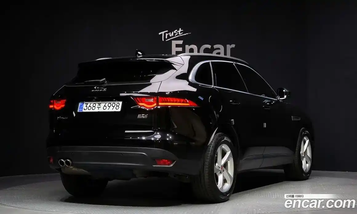 Jaguar F-Pace 2019 2.0 гидро в Москве № 2064656, фото 2