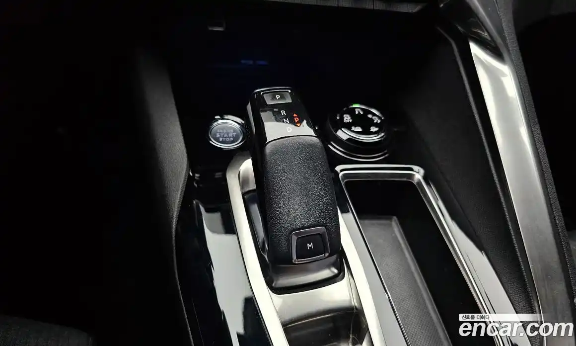 Peugeot 5008 2019 1.5 гидро в Москве, фото 12