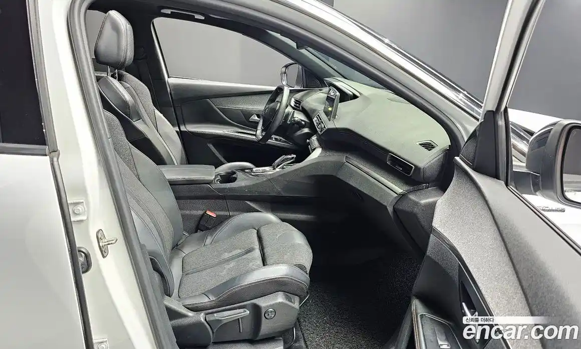 Peugeot 5008 2019 1.5 гидро в Москве, фото 17