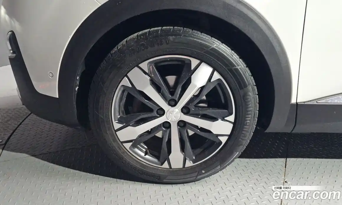 Peugeot 3008 2021 1.5 гидро в Москве, фото 5