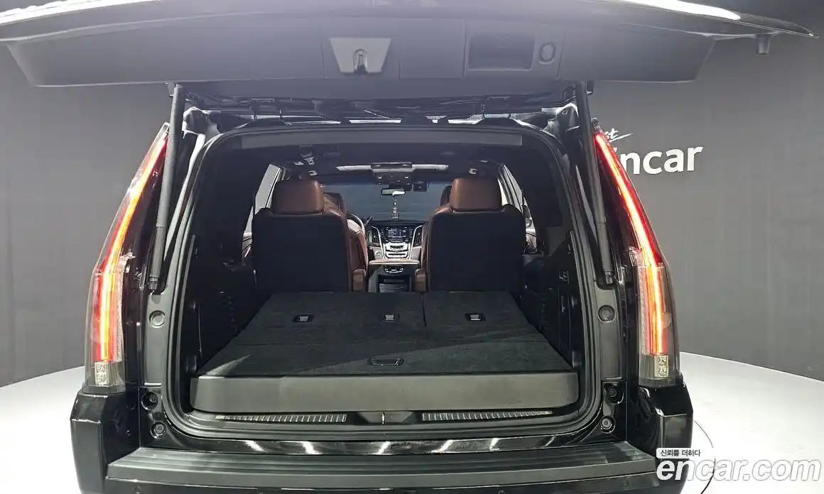 Cadillac Escalade 2018 6.2 гидро в Москве № 2065736, фото 17