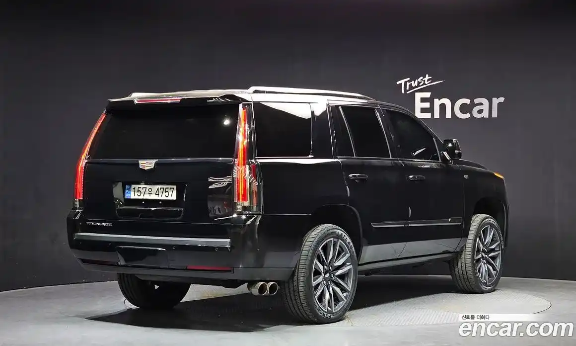 Cadillac Escalade 2018 6.2 гидро в Москве № 2065736, фото 2