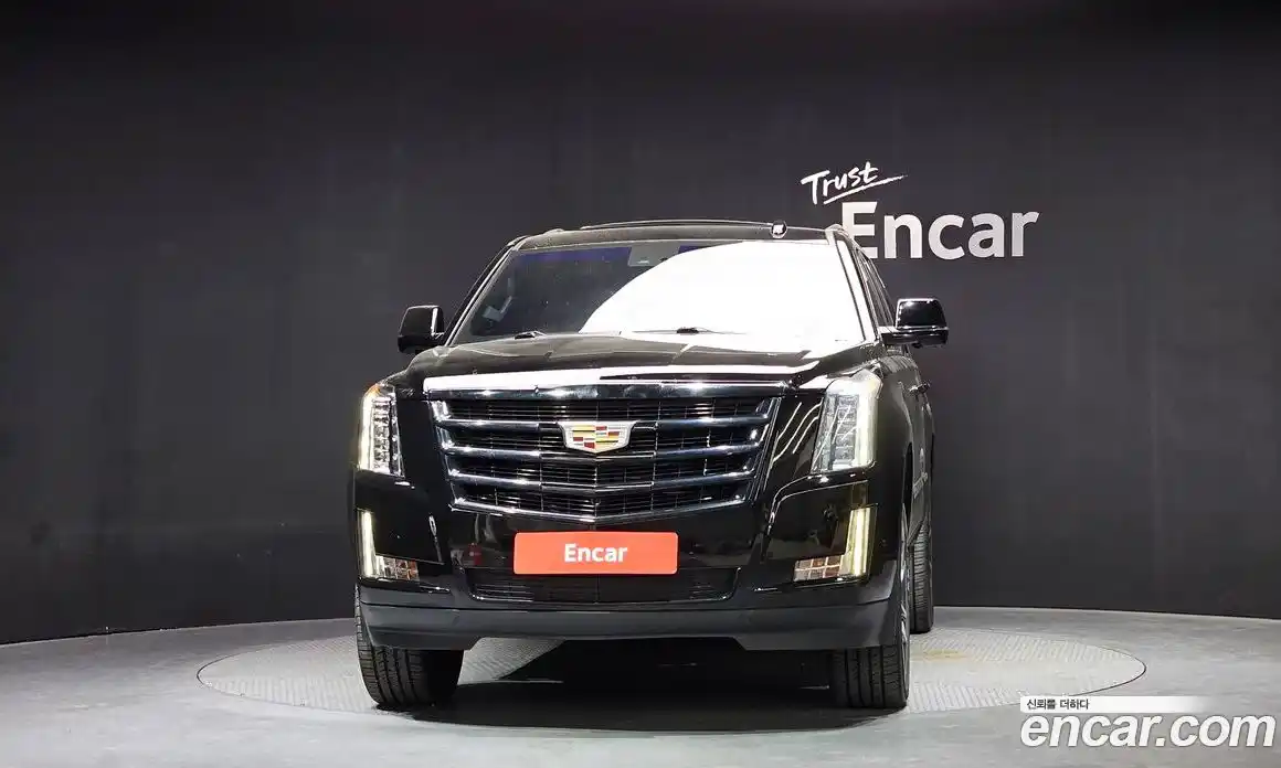 Cadillac Escalade 2018 6.2 гидро в Москве № 2065736, фото 3