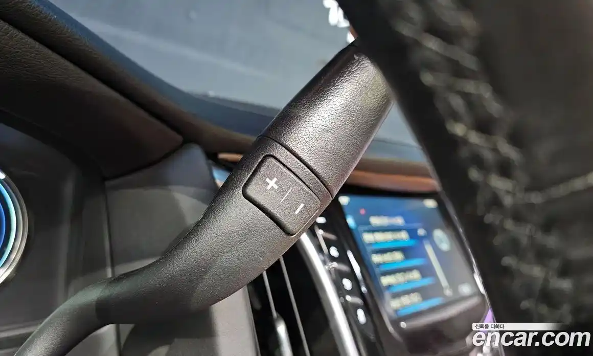 Cadillac Escalade 2018 6.2 гидро в Москве № 2065736, фото 9