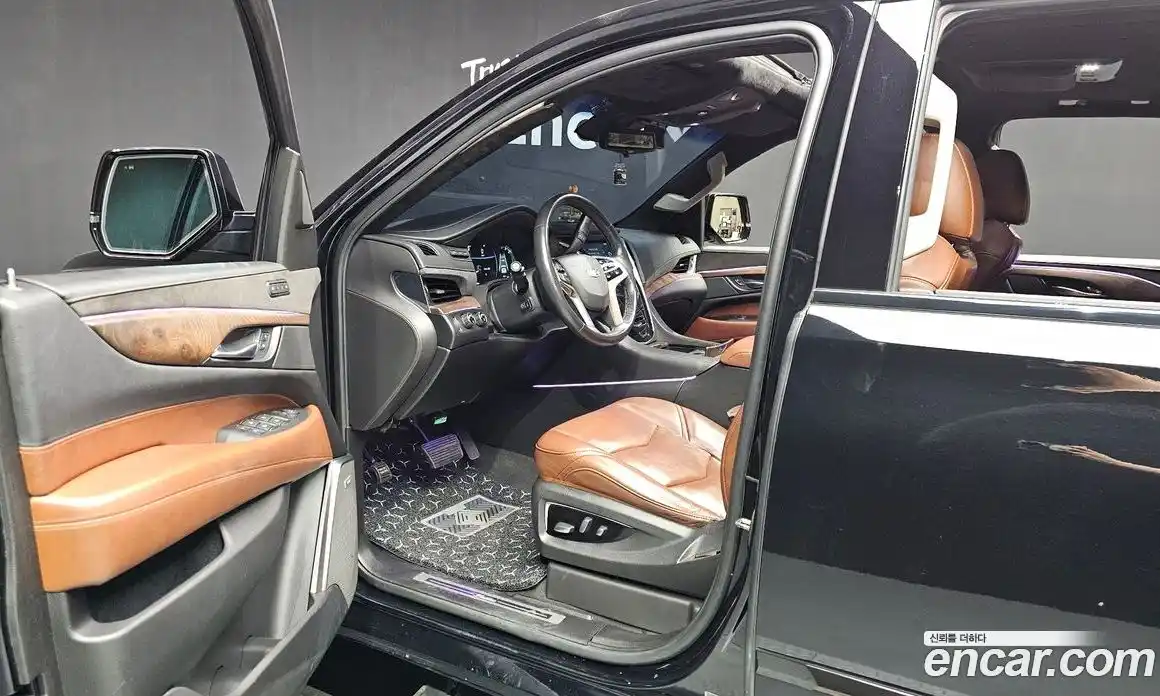 Cadillac Escalade 2018 6.2 гидро в Москве № 2065736, фото 10
