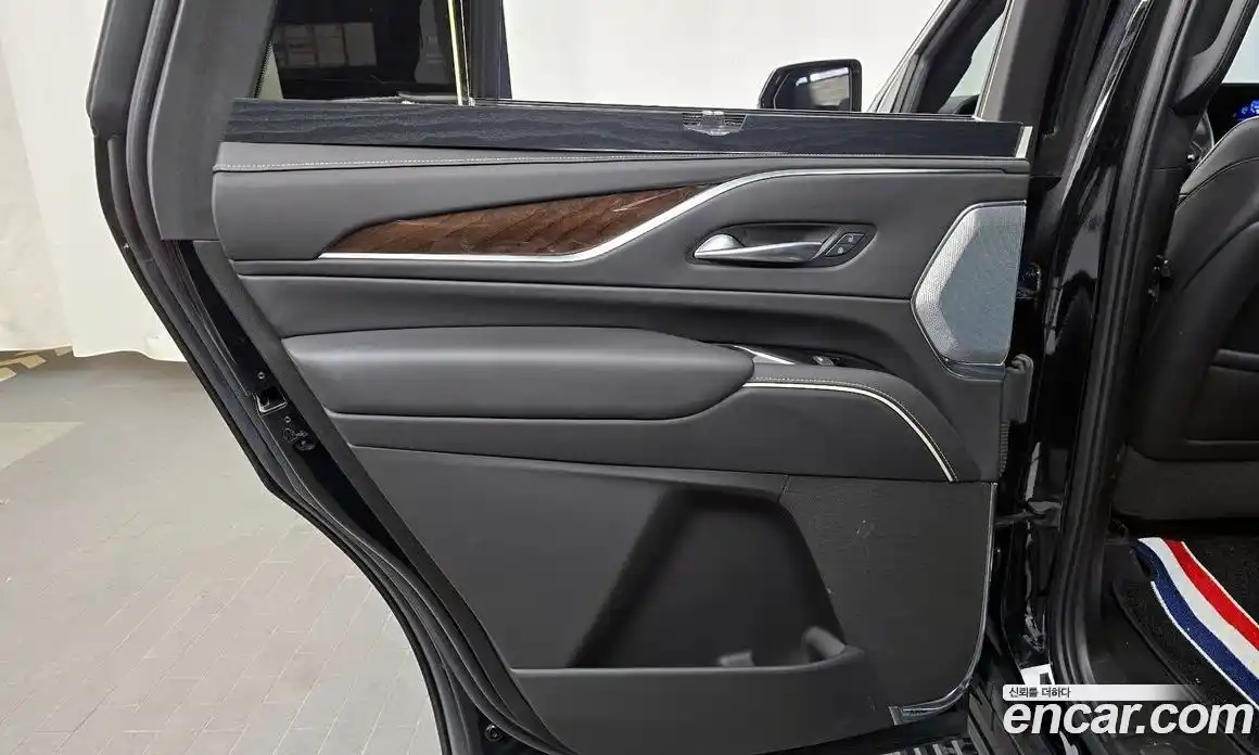 Cadillac Escalade 2022 6.2 гидро в Москве № 2065744, фото 15