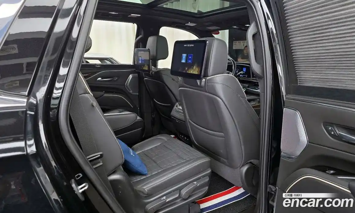 Cadillac Escalade 2022 6.2 гидро в Москве № 2065744, фото 17