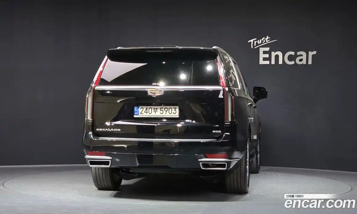Cadillac Escalade 2022 6.2 гидро в Москве № 2065744, фото 4