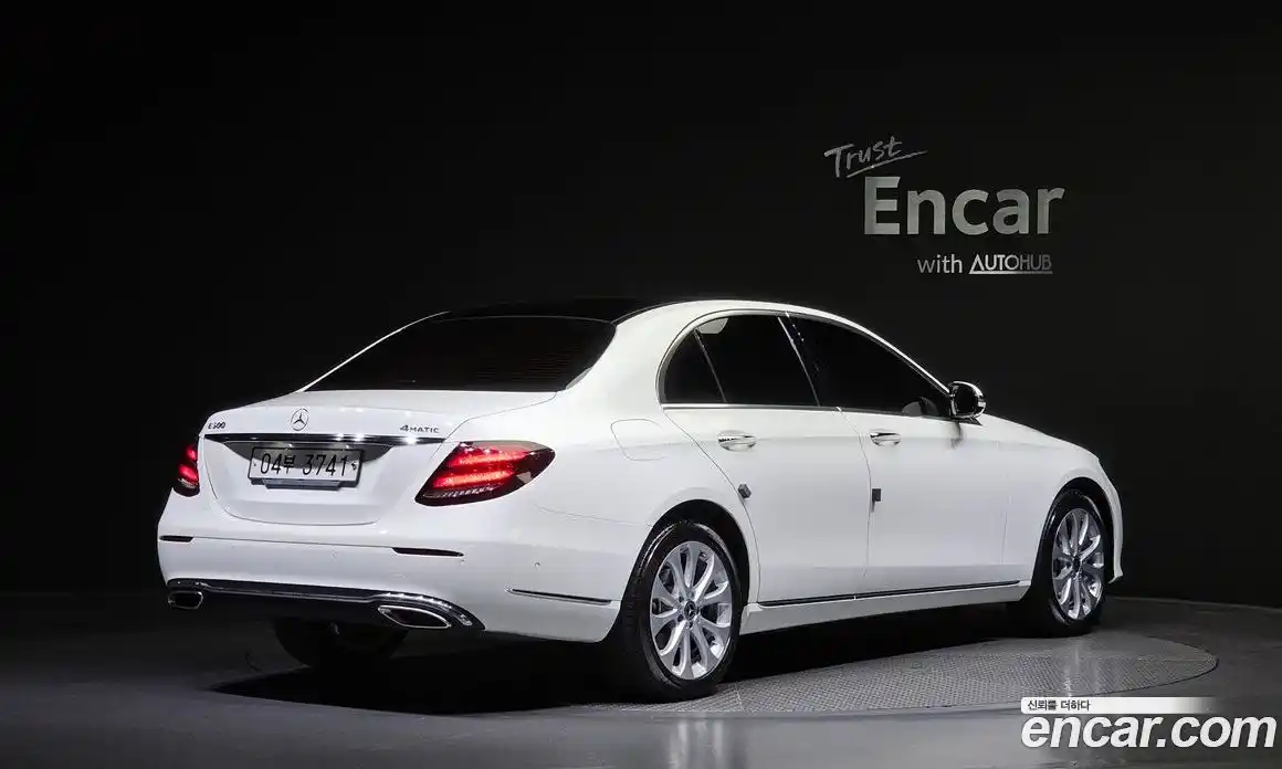Mercedes-Benz E-Class 2019 2.0 гидро в Москве № 209290, фото 2