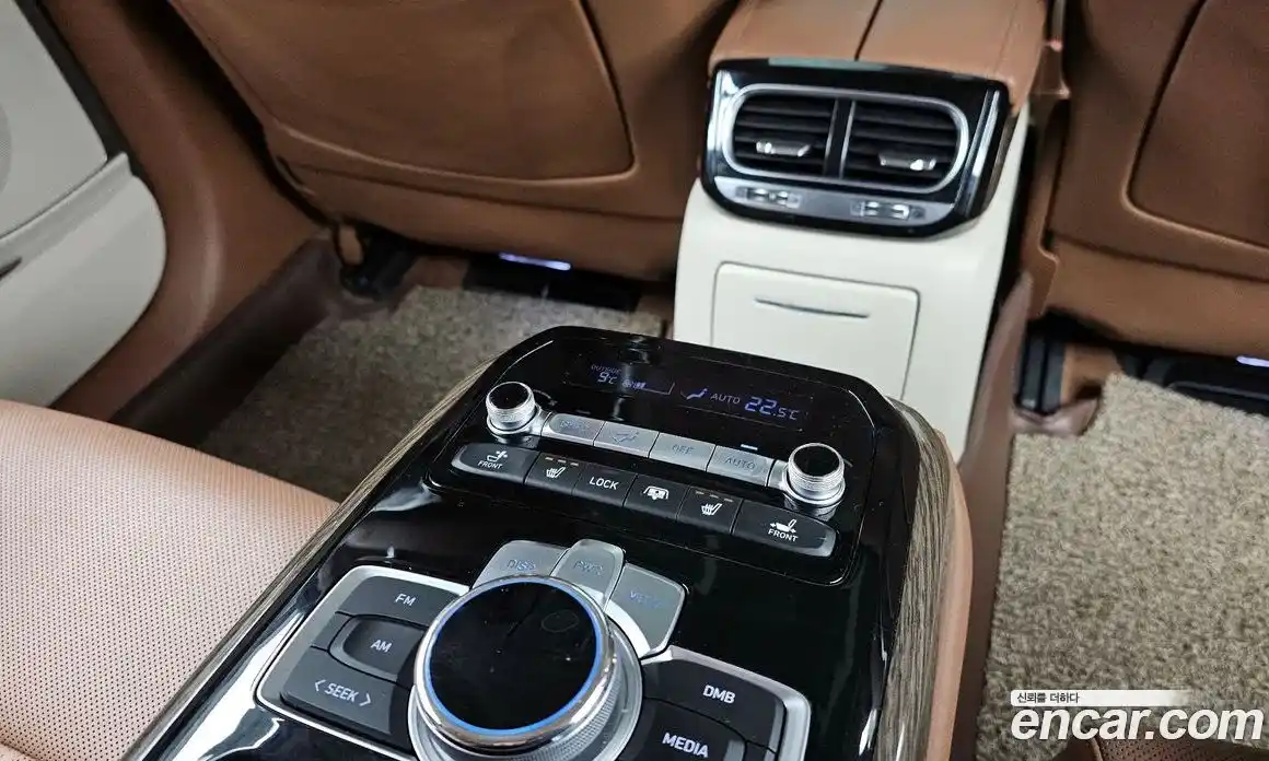 Genesis G90 2019 3.3 гидро в Москве № 26519, фото 19