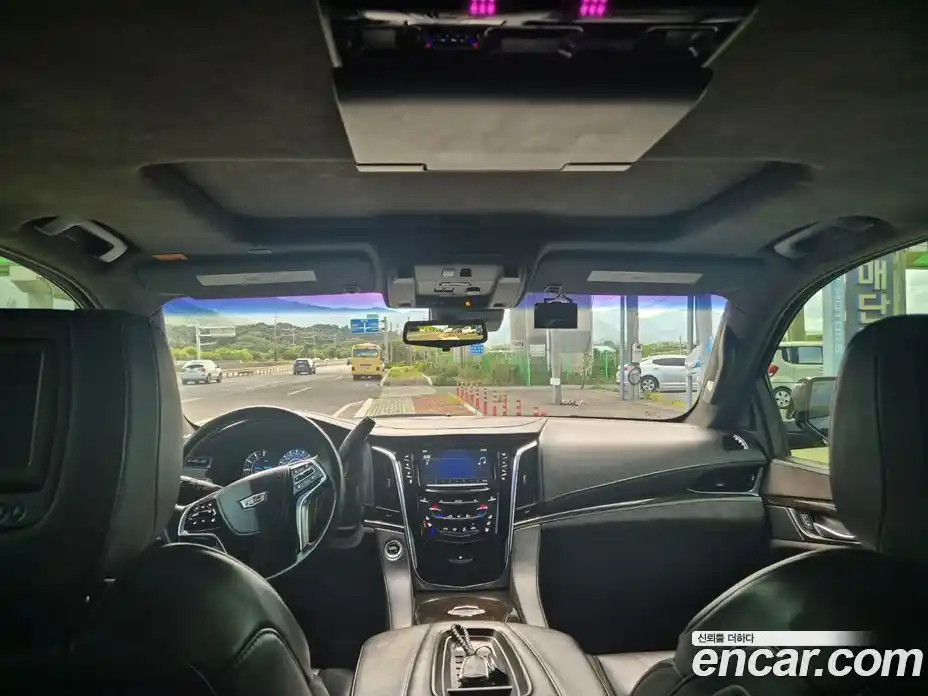 Cadillac Escalade 2017 6.2 гидро в Москве № 285587, фото 9