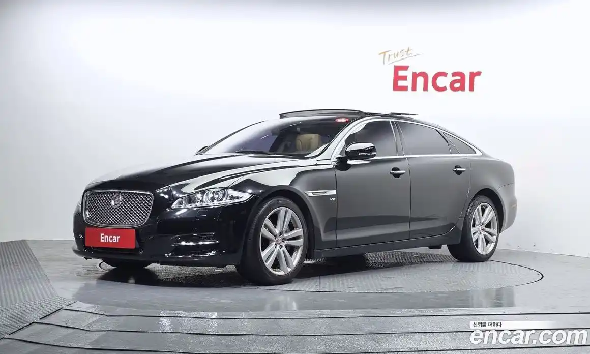 Jaguar XJ 2015 3.0 гидро в Москве № 335855, фото 1