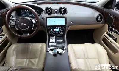 Jaguar XJ 2015 3.0 гидро в Москве № 335855, миниатюра 7