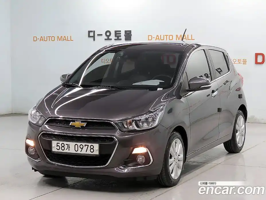 Chevrolet Spark 2015 1.0 гидро в Москве, фото 1