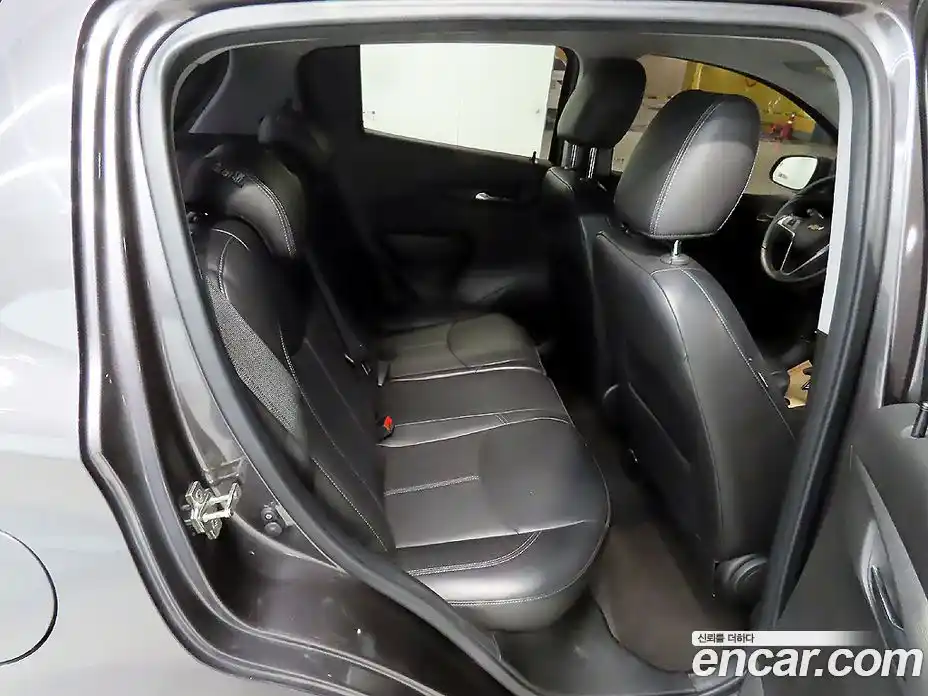 Chevrolet Spark 2015 1.0 гидро в Москве, фото 9