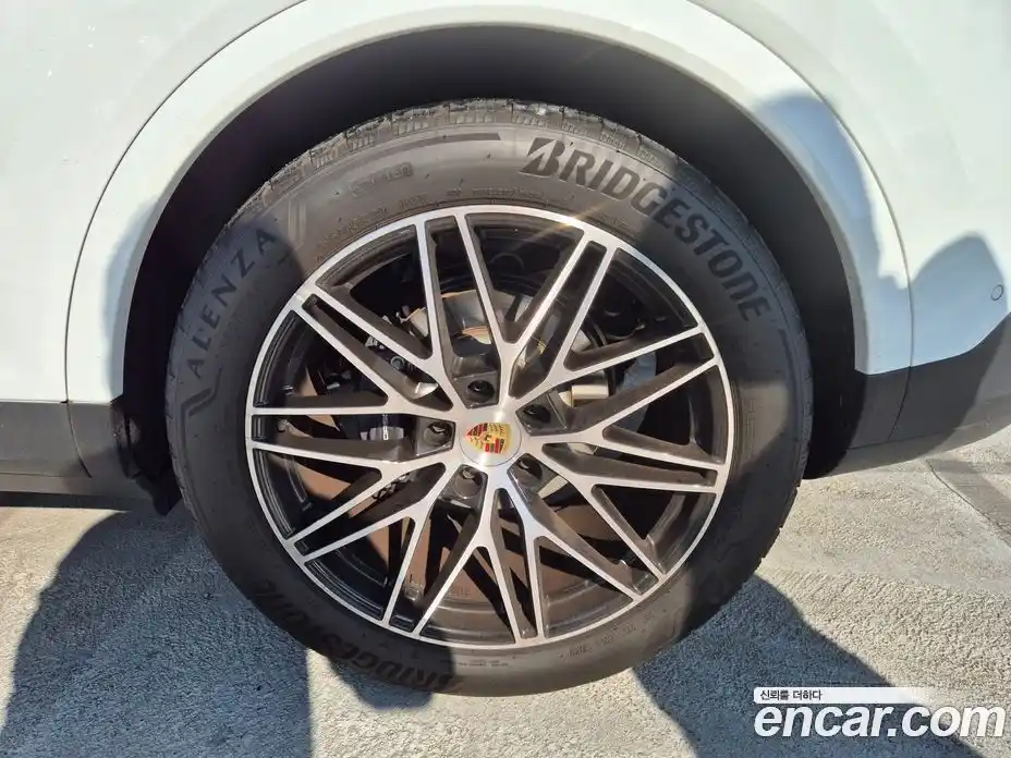 Porsche Cayenne 2024 3.0 гидро в Москве № 824475, фото 16