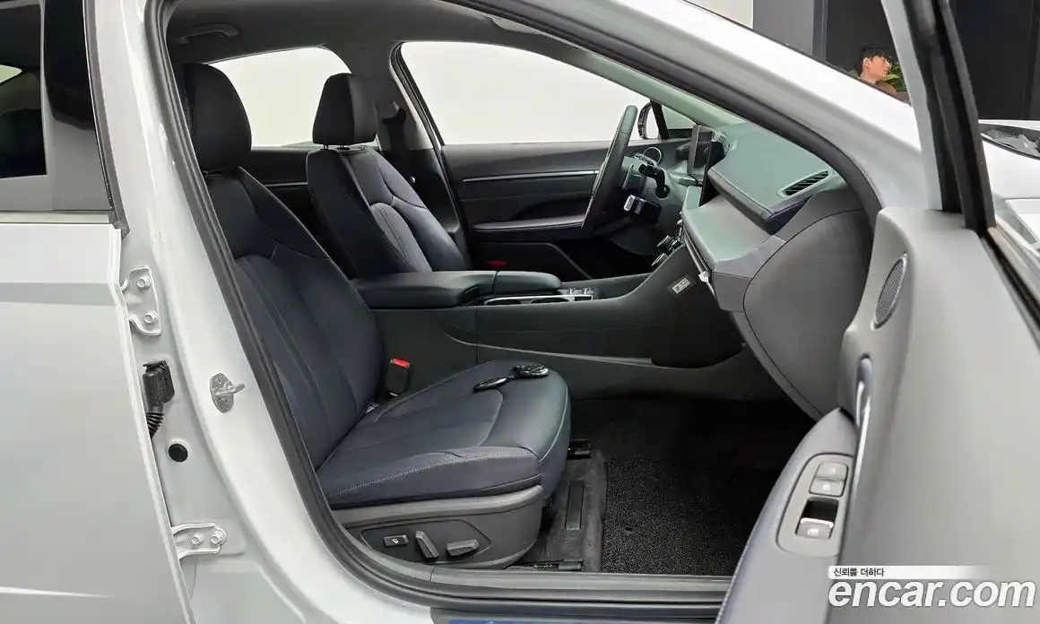 Hyundai Sonata 2023 1.6 гидро в Москве № 107778, фото 10