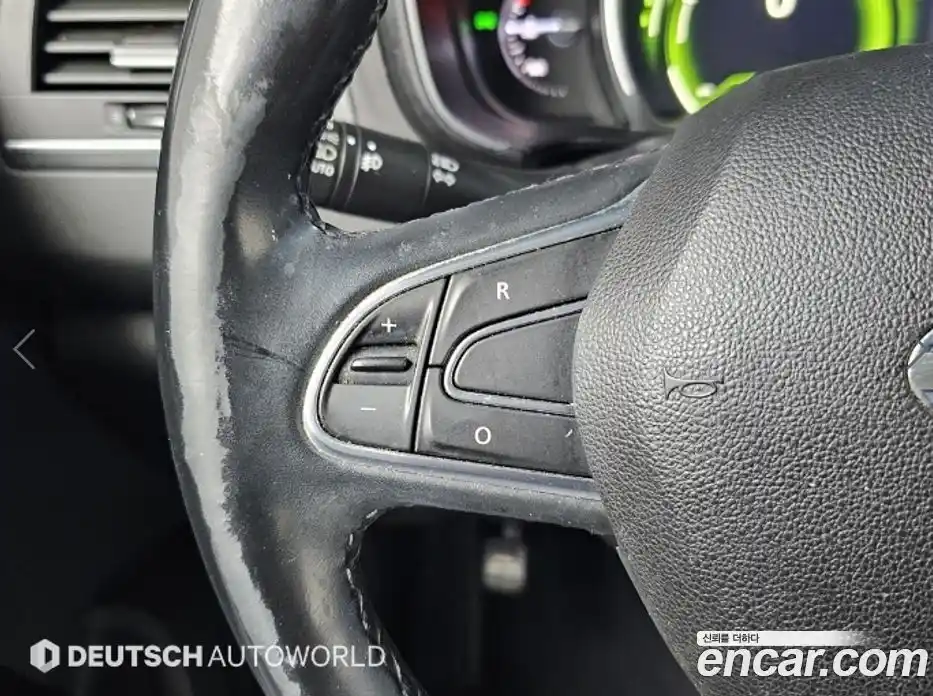 Renault QM6 2018 2.0 гидро в Москве № 1615990, фото 17