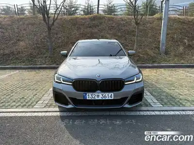 BMW 5-Series, 2023