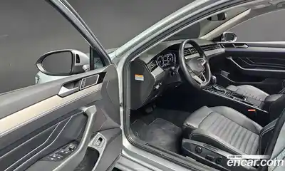 Volkswagen Passat 2022 2.0 гидро в Москве № 199063, миниатюра 12