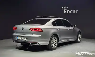 Volkswagen Passat 2022 2.0 гидро в Москве № 199063, миниатюра 2