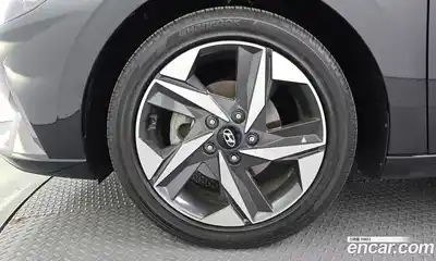Hyundai Avante 2023 1.6 гидро в Москве № 2049769, миниатюра 5