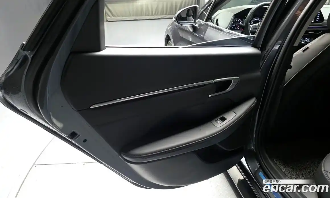 Hyundai Sonata 2022 2.0 гидро в Москве № 2050061, фото 15