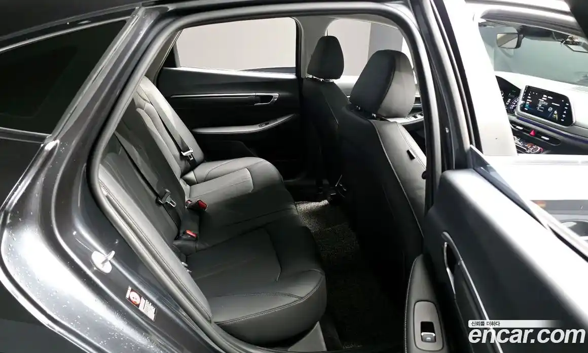Hyundai Sonata 2022 2.0 гидро в Москве № 2050061, фото 18