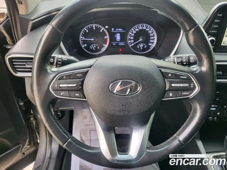 Hyundai Santa Fe 2020 2.0 гидро в Москве № 2050219, фото 18