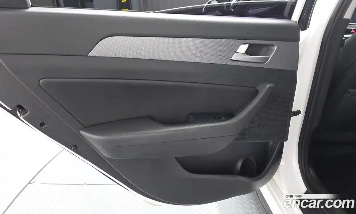 Hyundai Sonata 2018 2.0 гидро в Москве № 2050261, фото 15