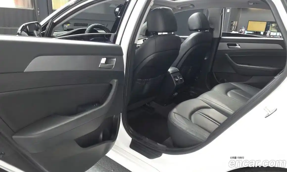 Hyundai Sonata 2018 2.0 гидро в Москве № 2050261, фото 16