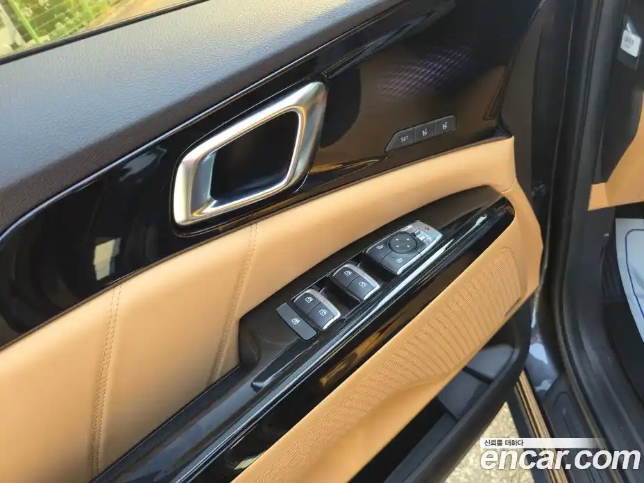 Kia Canival 2023 3.5 гидро в Москве № 2050841, фото 14