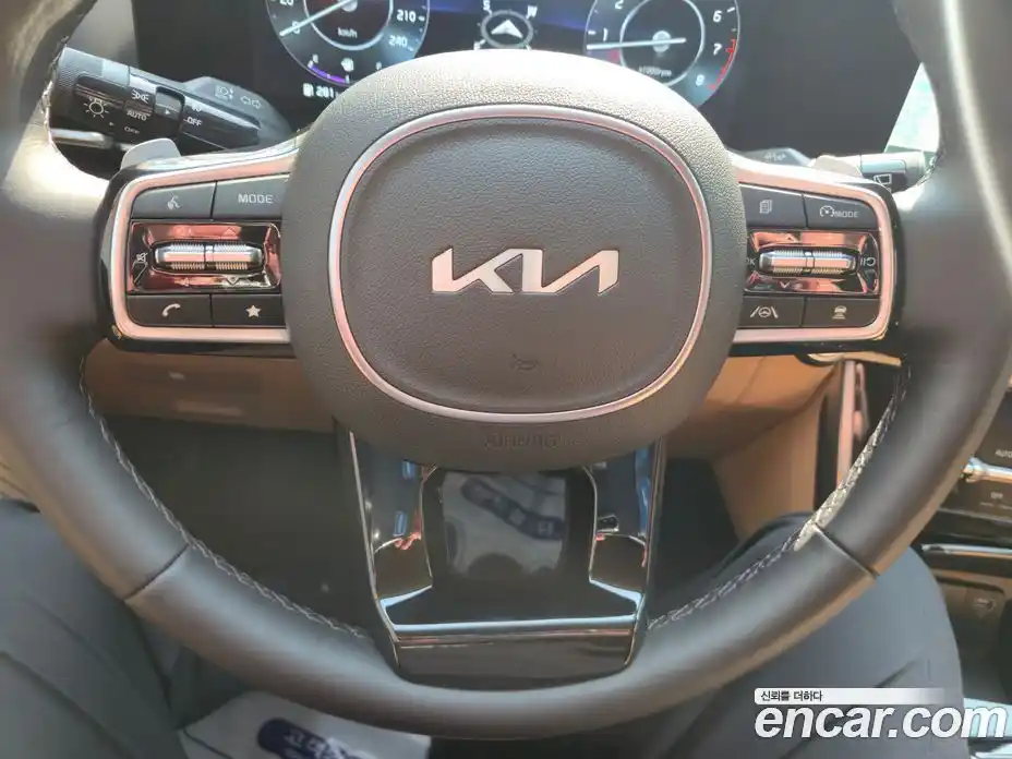 Kia Canival 2023 3.5 гидро в Москве № 2050841, фото 10