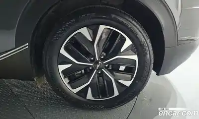 Kia EV6 2022 0.1 гидро в Москве № 2050859, миниатюра 5