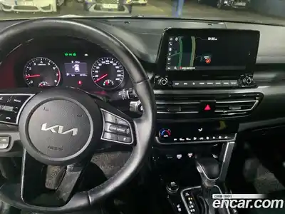 Kia Seltos 2021 1.6 гидро в Москве № 2050990, миниатюра 12