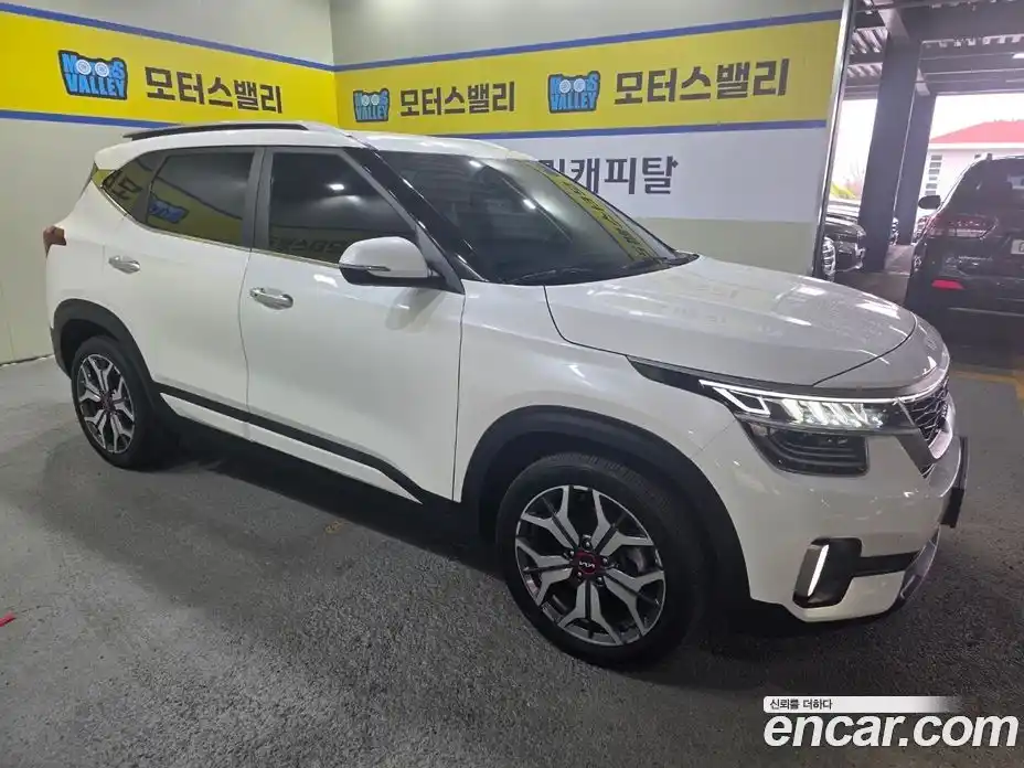 Kia Seltos 2021 1.6 гидро в Москве № 2050990, фото 6