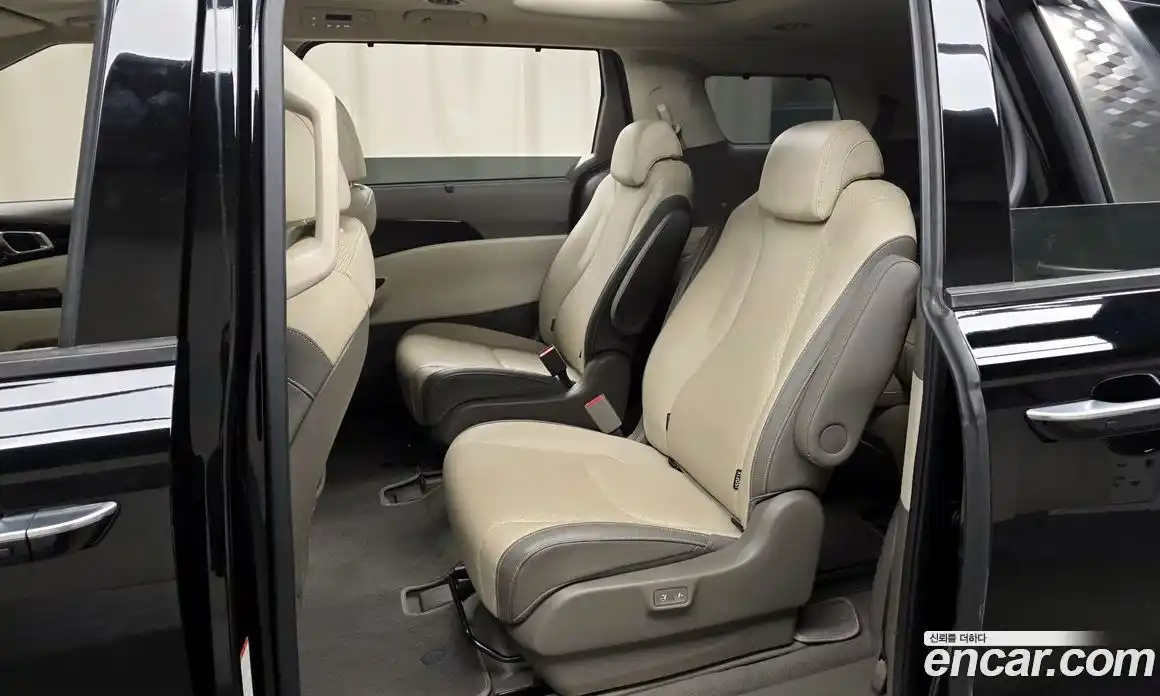 Kia Canival 2022 3.5 гидро в Москве № 2051043, фото 16