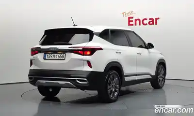 Kia Seltos 2022 1.6 гидро в Москве № 2051060, миниатюра 2