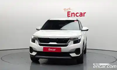 Kia Seltos 2022 1.6 гидро в Москве № 2051060, миниатюра 3