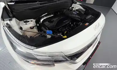 Kia Seltos 2022 1.6 гидро в Москве № 2051060, миниатюра 6