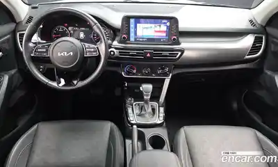Kia Seltos 2022 1.6 гидро в Москве № 2051060, миниатюра 7