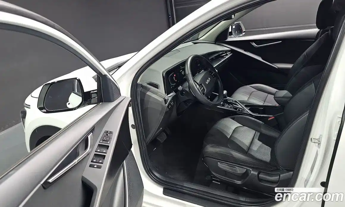 Kia Niro 2023 1.6 гидро в Москве № 2051124, фото 13